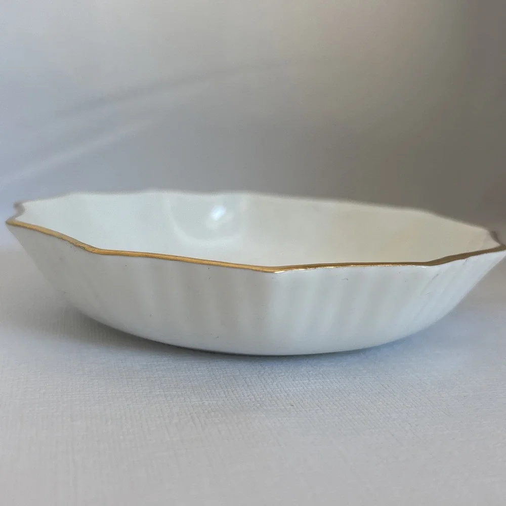 Oakley China Ltd Lily Of The Valley Trinket Dish Fine Bone China